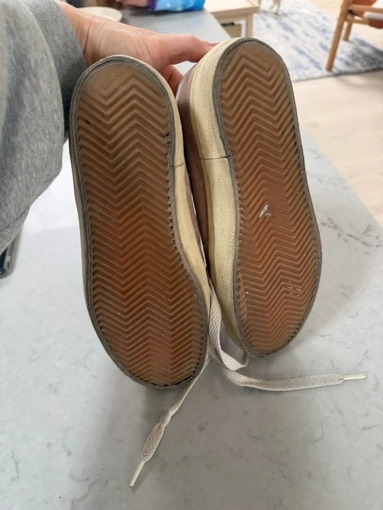 Golden Goose Pink Suede Low-Top Sneakers with Cream Sole - Picture 3 of 8